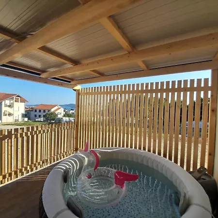 Tiny House Lily With Jacuzzi Apartment Sveti Filip i Jakov Exterior photo