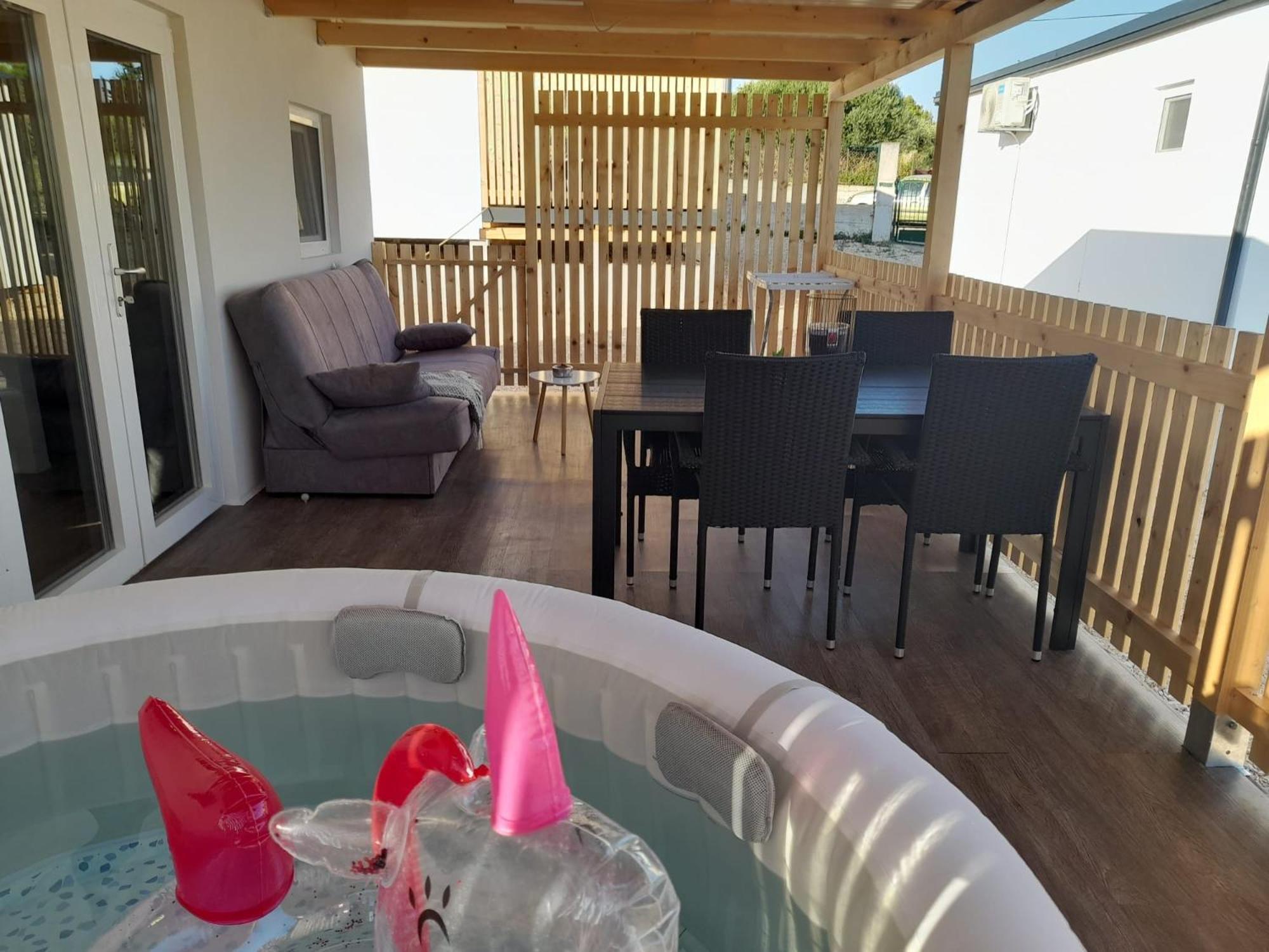 Tiny House Lily With Jacuzzi Apartment