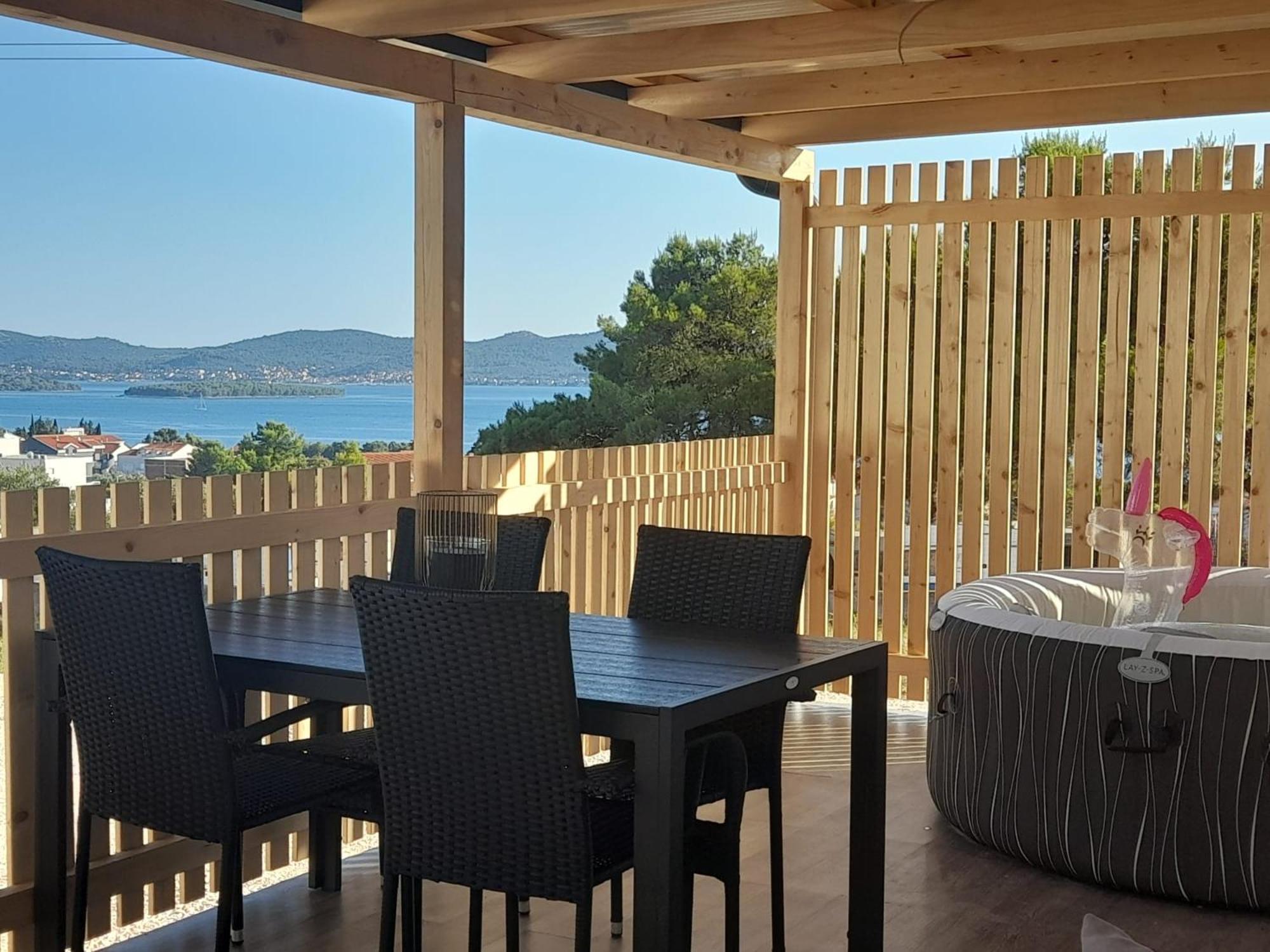 Tiny House Lily With Jacuzzi Apartment Sveti Filip i Jakov